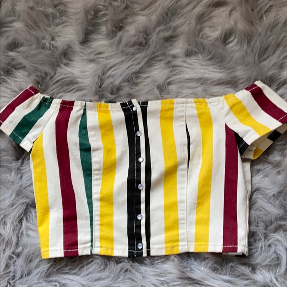 Off the shoulder Crop